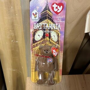 NWT🧸TY RARE TAG ERRORS- BRITANNIA THE BEAR - MINI BEANIE BABY W/ UNION JACK FLAG